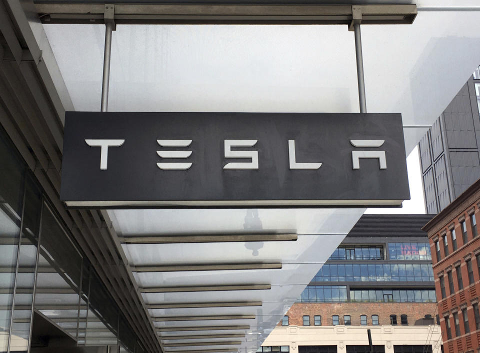 JANUARY 25th 2024: Tesla, Inc. stock shares plummet after fourth quarter earnings report miss and warnings of lower production growth rate. - File Photo by: zz/STRF/STAR MAX/IPx 2020 8/14/20 The Tesla Automobile dealership on August 14, 2020 in Downtown Manhattan, New York City. (NYC)