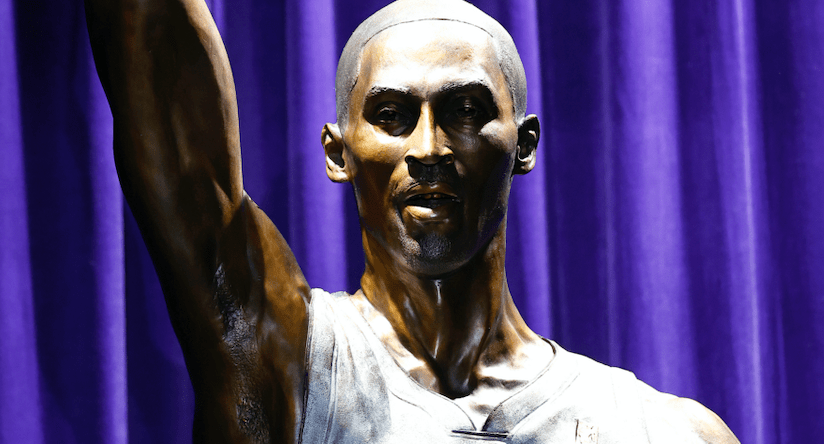 Kobe Bryant lakers statue