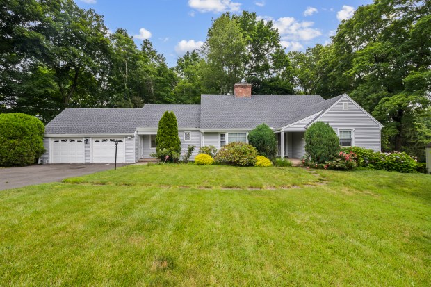 10 Treeborough Drive, West Hartford