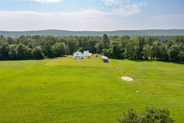 1669 Route 169, Woodstock