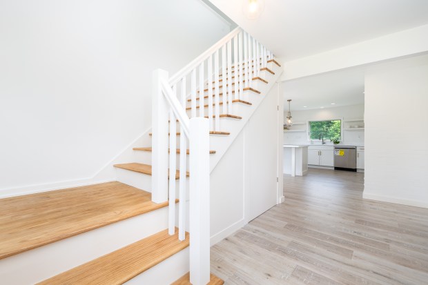 1669 Route 169, Woodstock
