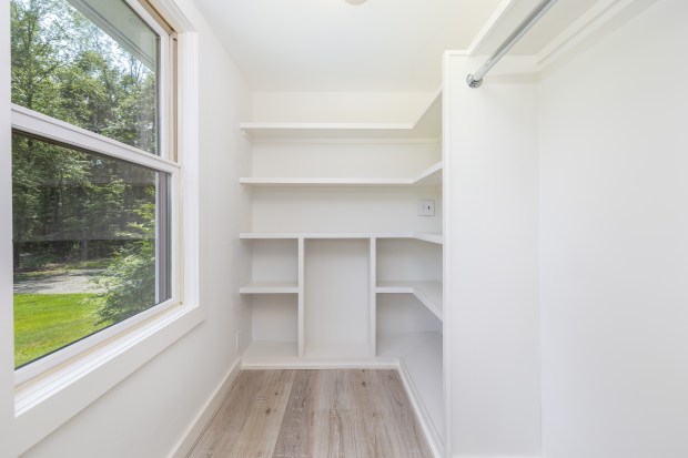 1669 Route 169, Woodstock