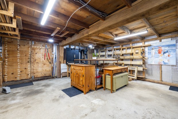 1669 Route 169, Woodstock