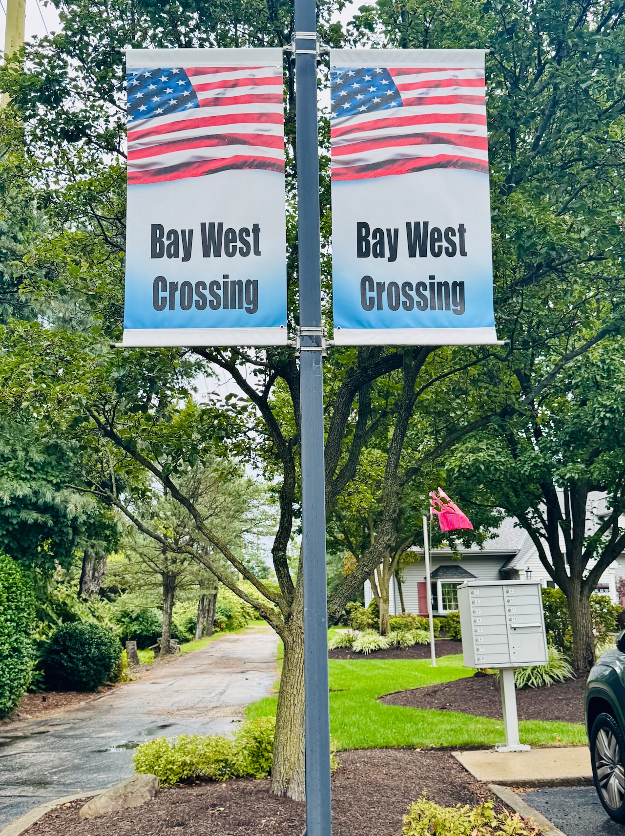 Bay West Crossing, where Mi Bella was located.